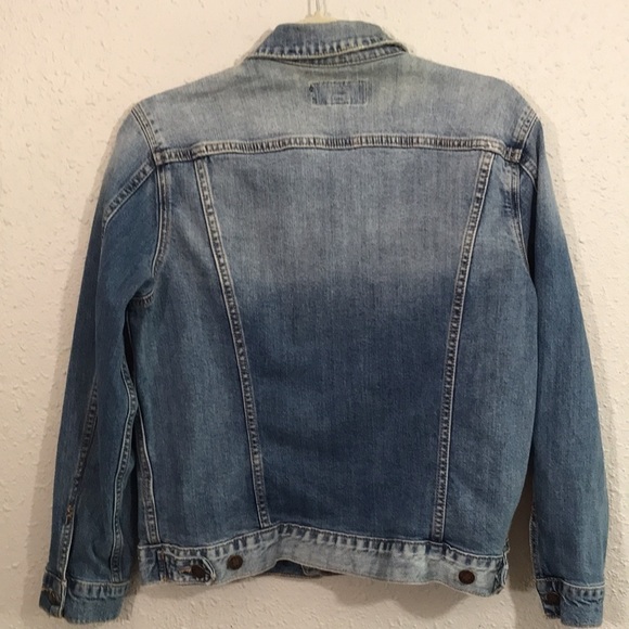Lucky Brand “The Tomboy Trucker” Distressed Long Sleeve Vtg. Denim Jacket size L - Picture 7 of 10